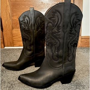 Jeffrey Campbell Dagget Western Boot in Black
Size 11
